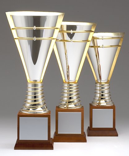 Puchar 800 3, &oslash;32, h.72 (produkt niedost�pny) puchary statuetki medale