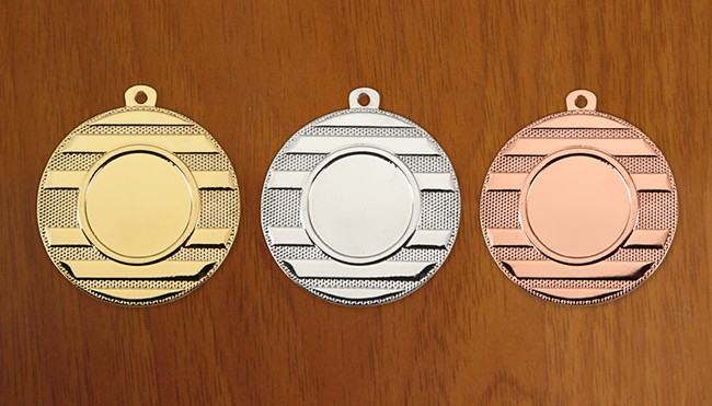 medal 50 mm na wklejk 25 mm - brzowy puchary statuetki medale