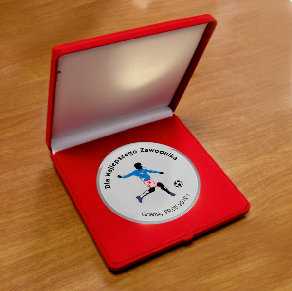 ozdobne etui okolicznościowe z paterą srebrną, etui: 15x15, średnica patery: ø11 (produkt niedostępny) puchary statuetki medale