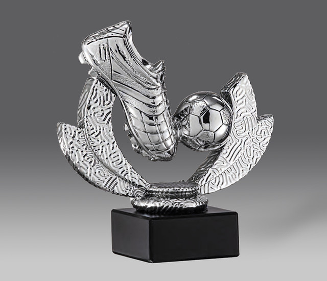 Statuetka SO 407, h.16 (produkt niedost�pny) puchary statuetki medale